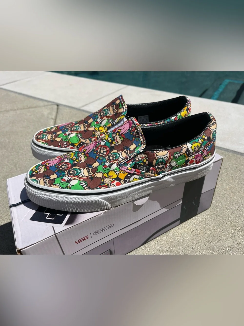 VANS 2016 NINTENDO SUPER MARIO BROS CLASSIC SLIP ONS SHOES 7M 8.5W NES BOX NEW
